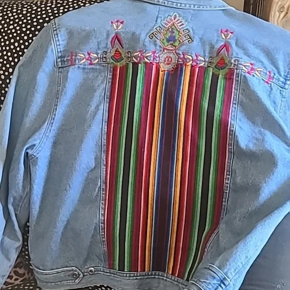 Denim embroidered jacket - Picture 4 of 4